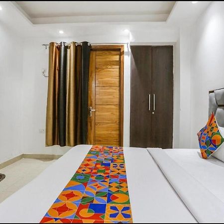 Hotel 24By7 New Delhi Exterior photo