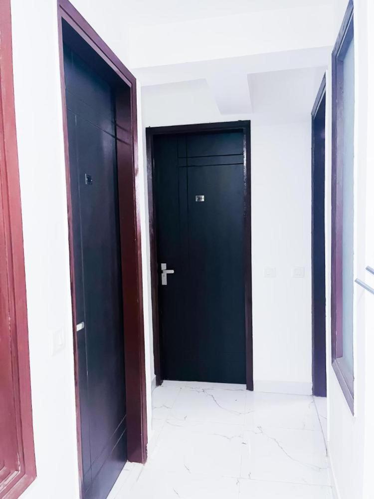Hotel 24By7 New Delhi Exterior photo
